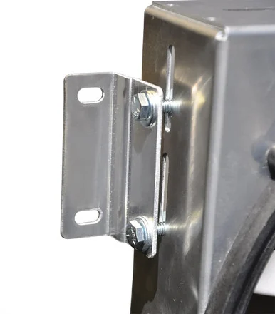 Derale 16843 Radiator Fan with Shroud