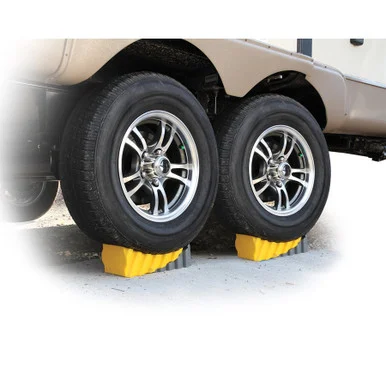 Camco 44425 Curved Leveler & Wheel Chock *2-Pack