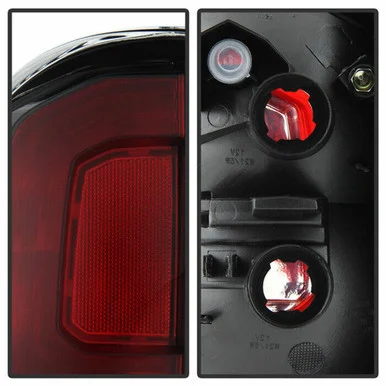 Spyder 9948947 OE Tail Light